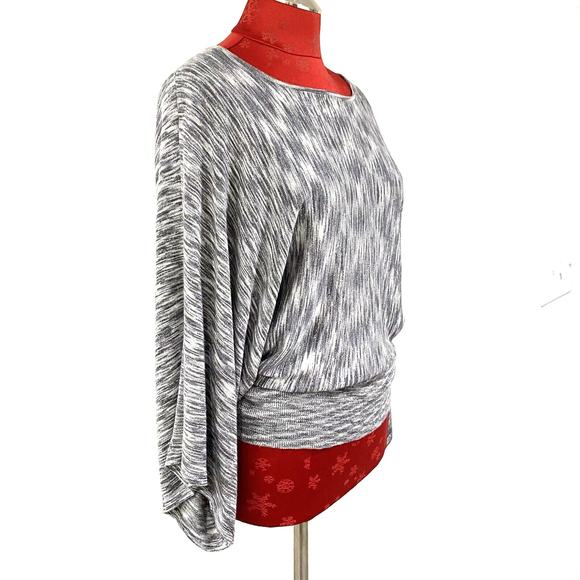 Chicos Sweater 1/M/8 Silky Gray Silver Metallic Kimono Dolman Sleeve Draped Chic - Picture 3 of 9